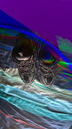 Balenciga track leds