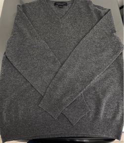 Men’s V-Neck Knitted Sweater NEW Size L