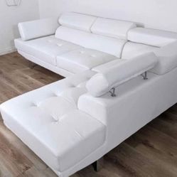 New White Sectional Couch ! Free Delivery 🚚 ! Zero Down Financing  !