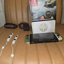 Nintendo Switch OLED Legend Of Zelda Special Edition W/ Extras