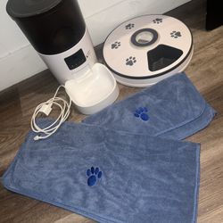 Automatic Dog Feeders With Camera To Connect To Bluetooth And Timer ! 
