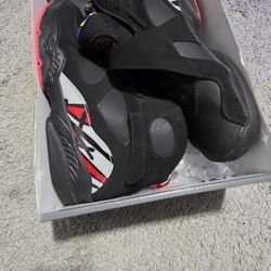 Jordan 8 Retro