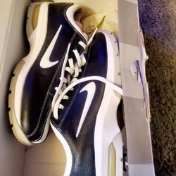 Brand New Women's Nike Golf Shoes