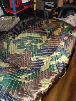 Cargo Camo moving blanket