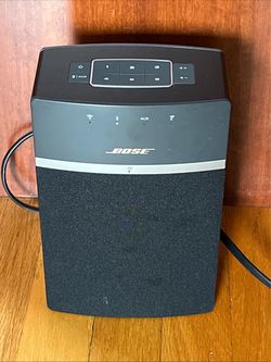 BOSE SoundTouch 10 Wireless Music System Speaker Model 416776 - No Remote, Works Great!