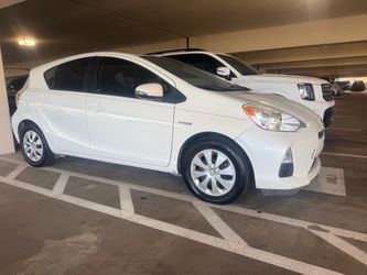 Toyota prius c