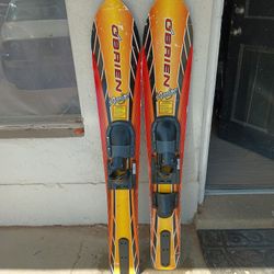 O'Brien Amigo Wide Water Skies 53x9