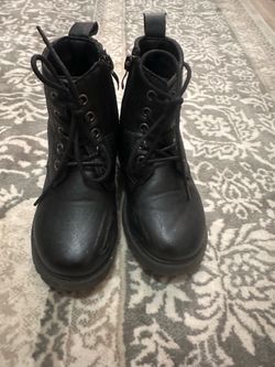Girls combat boots