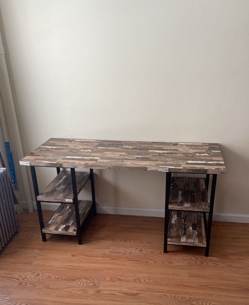 FREE TABLE