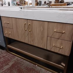 48in Bathroom Vanity With Quartz Top And Sink Included 