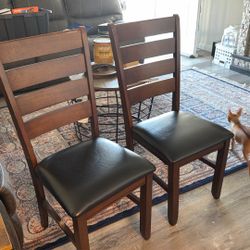 Kitchen Table  2 Chairs 