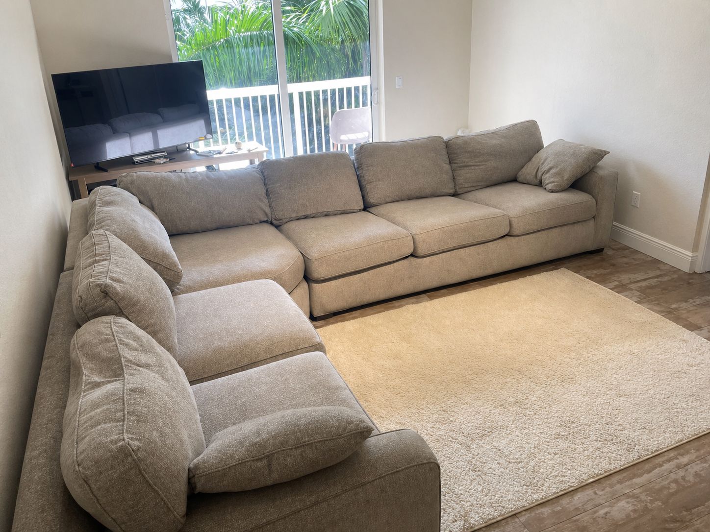 Large L-Shaped Sectional Sofa w/ Sleeper Bed – HM Richards