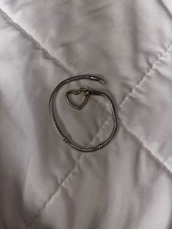 Pandora bracelet with MOM charm
