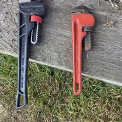 Smaller Pipe Wrench 