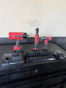 Snap-on Cordless Tool Set with Sockets