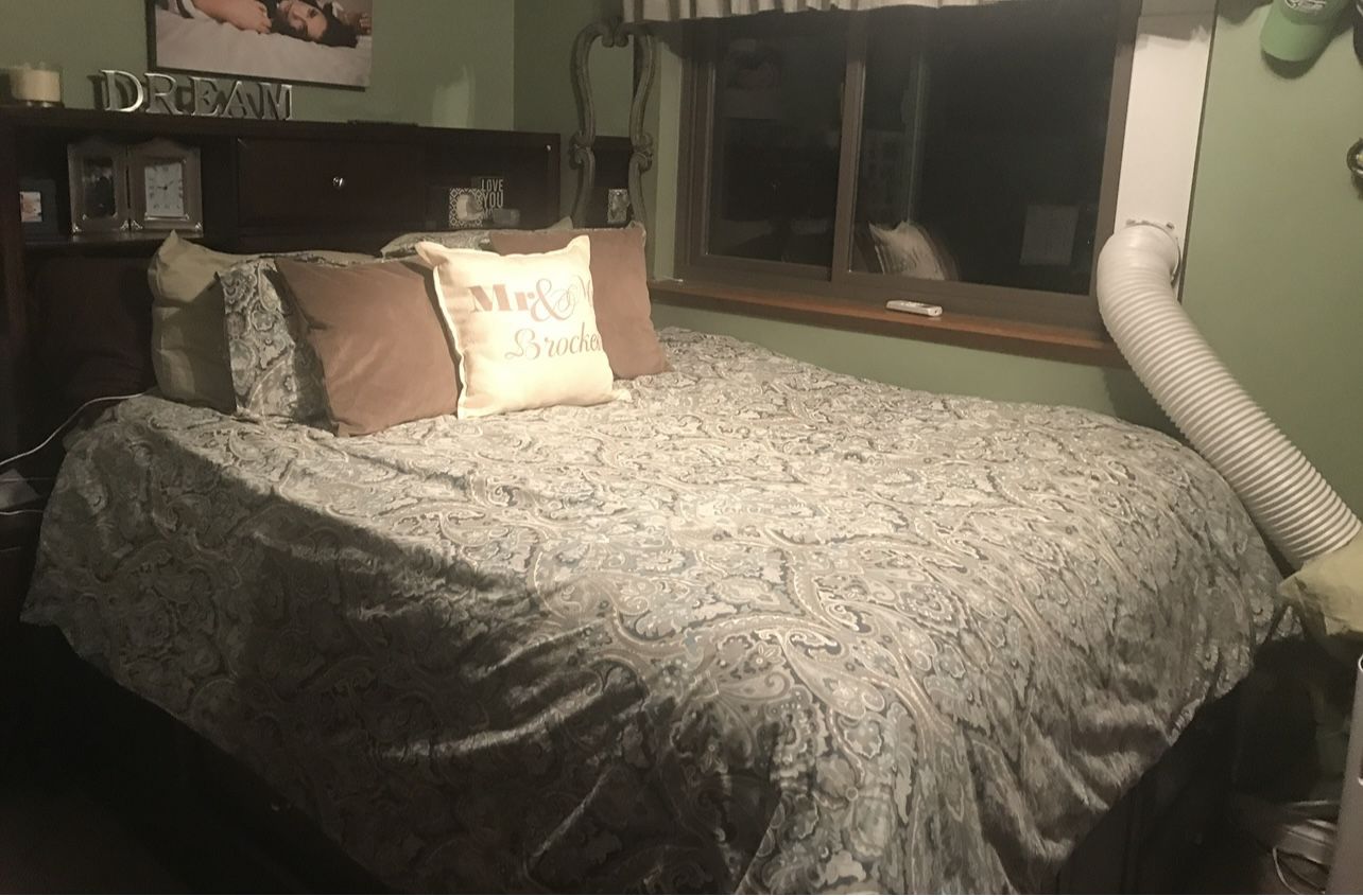 Captain Queen Bedroom Set