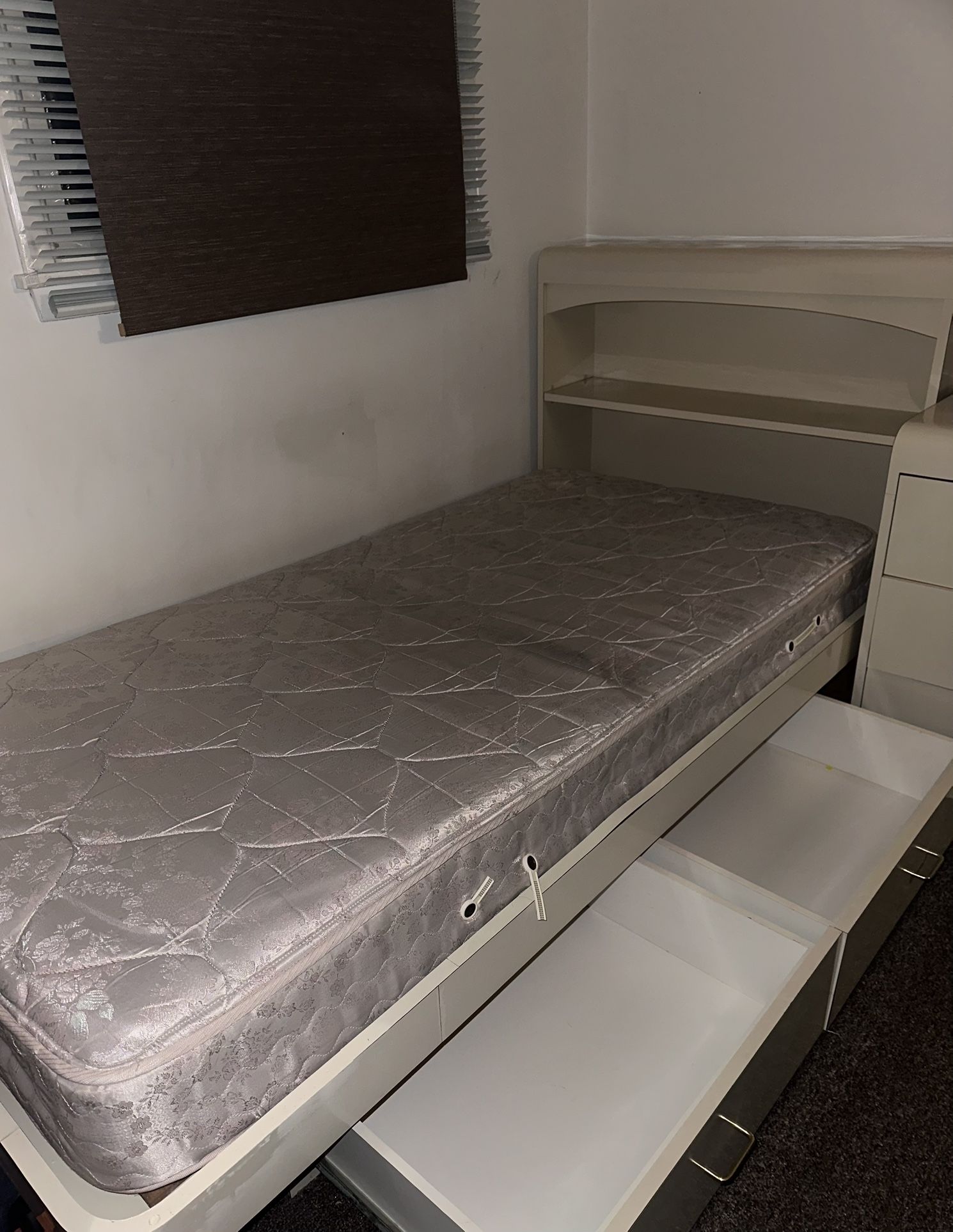 two-drawerbed 86"x41" free