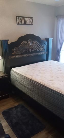 Queensize bed