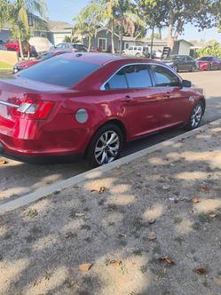 2010 Ford Taurus