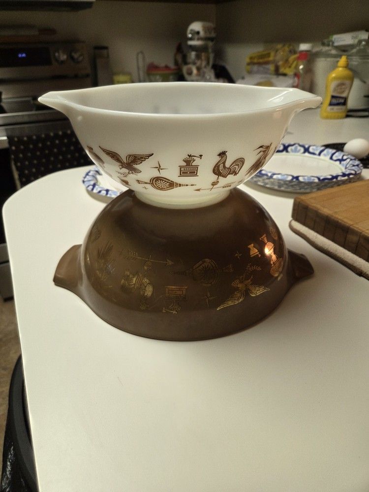 American Cinderella Brown and Gold Nesting Bowls/1960s/Vintage