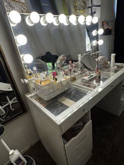 Impression Vanity