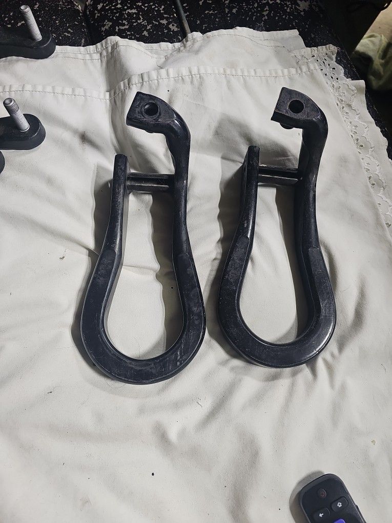 15-19 Chevy Silverado 2(contact info removed)HD, GM L&R Tow Hook #0527