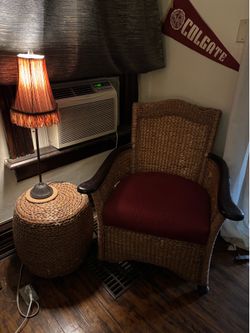 Wicker chair + table set