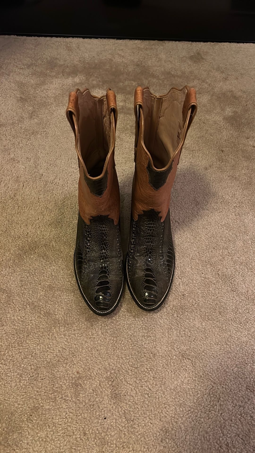 CUSTOM BOOTS MENS SIZE 9.5