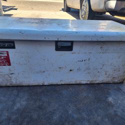 Lund Tool Box