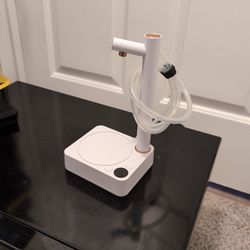 USED (IN GREAT CONDITION) - DESKTOP WATER DISPENSER