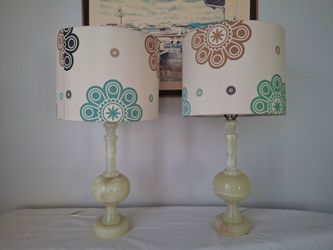 Table lamps made of onyx, shades included