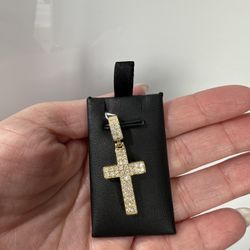 14k NAT DIAMOND CROSS CHARM 