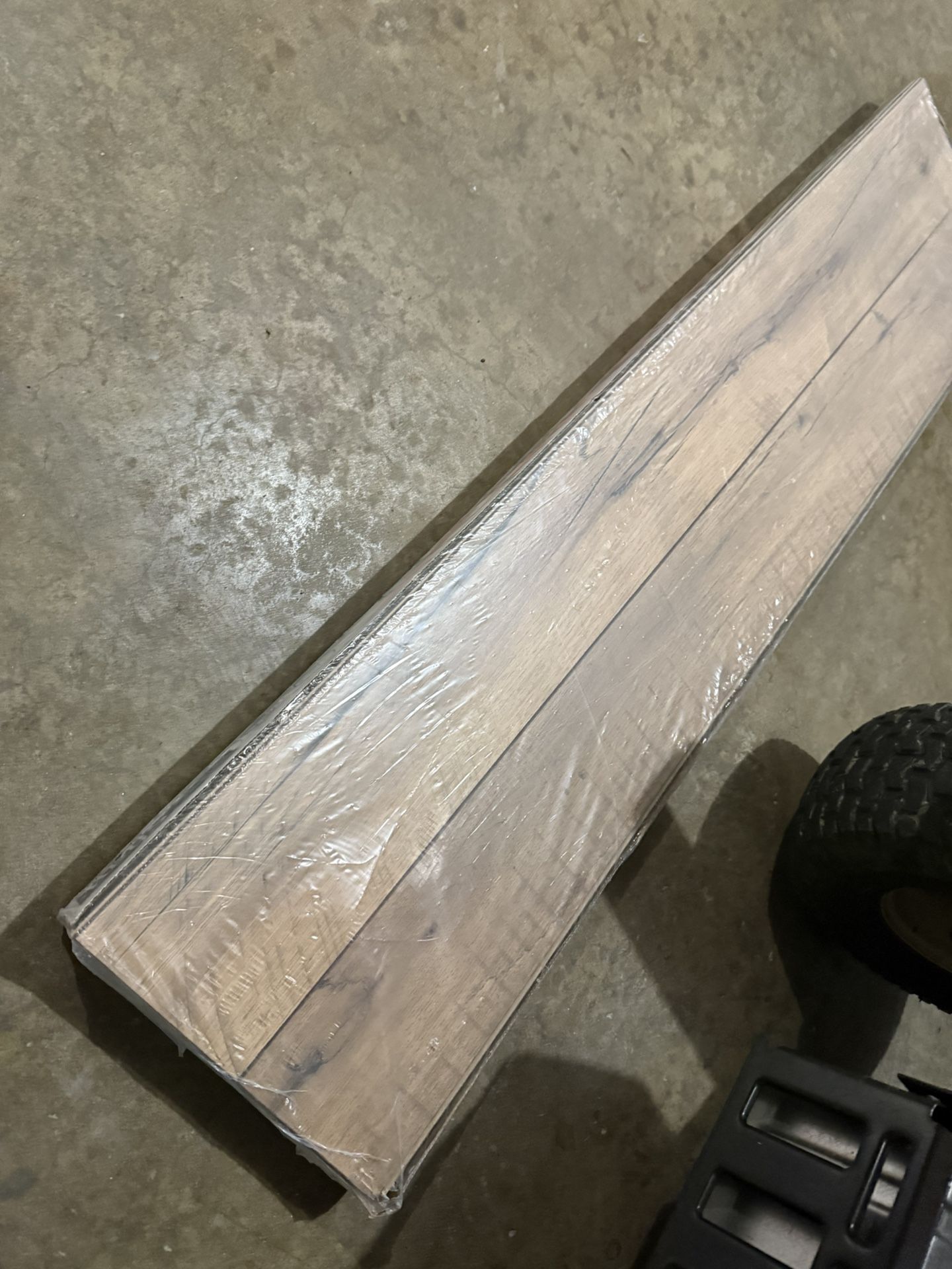 4 Boxes - 18sq Feet A Box Laminate Snap Lock Flooring