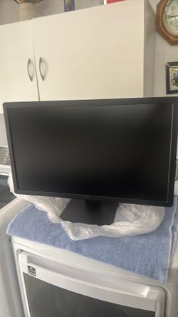 Dell UltraSharp 24" IPS Monitor (U2414H) - Full Set with Stand & All Cables