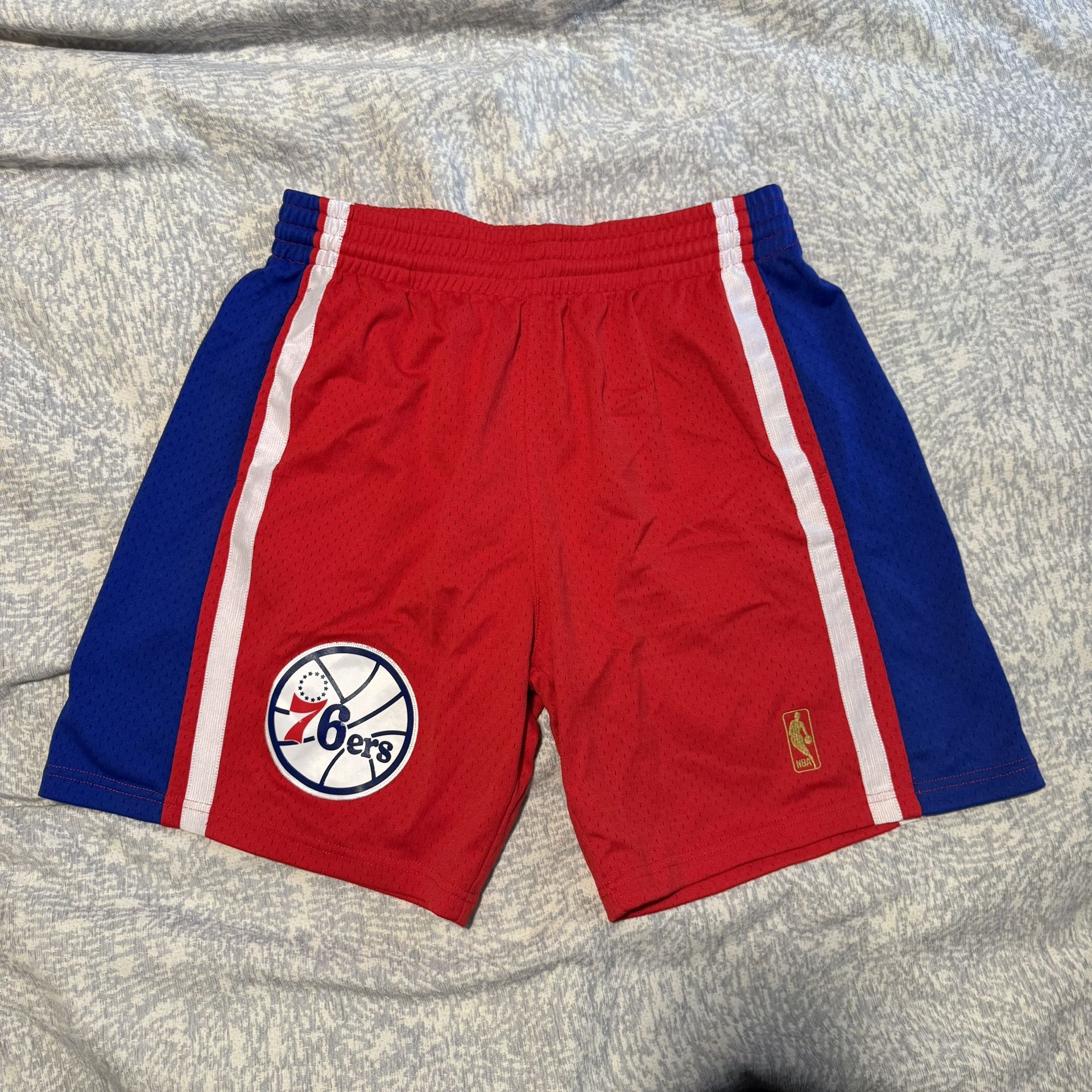 Mitchell & Ness Sixers Swingman Shorts, Size L