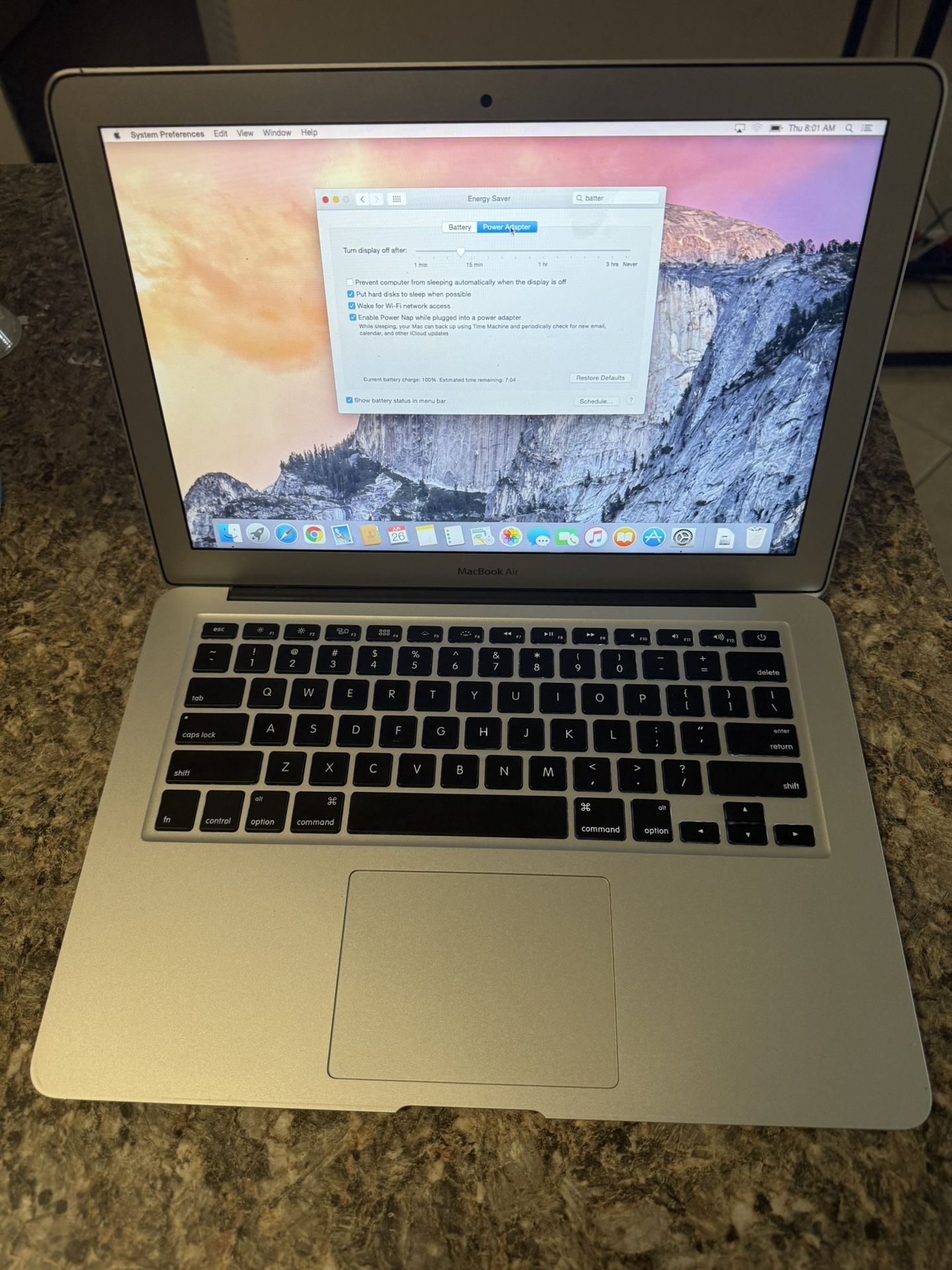 MacBook Air Apple