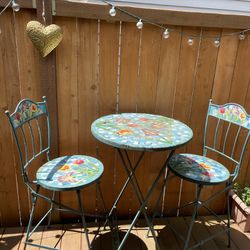 Cute Mosaic Bistro Table With 2 Chairs, Table Needs Work. 