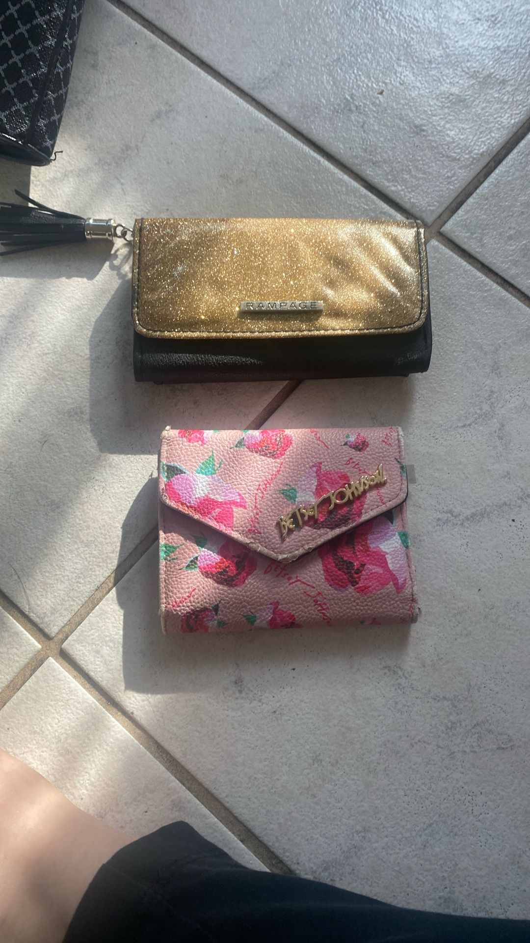 Cute Wallets 🥰