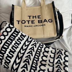 Marc jacobs tote bags
