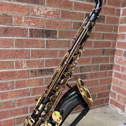 Jupiter tenor saxophone intermediate JTS-787, Black And gold lacquer..