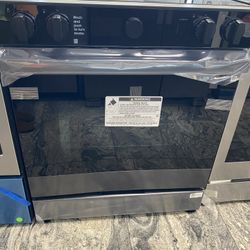 ElectricSlide-in stove