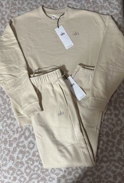 Alo Oatmilk Crewneck Sweater and Sweatpants Set $150 **READ DESCRIPTION**
