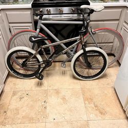 2 Bikes 🚲 🚲 Bicycle booster pack Bmx Bike and fixie Road bicycle