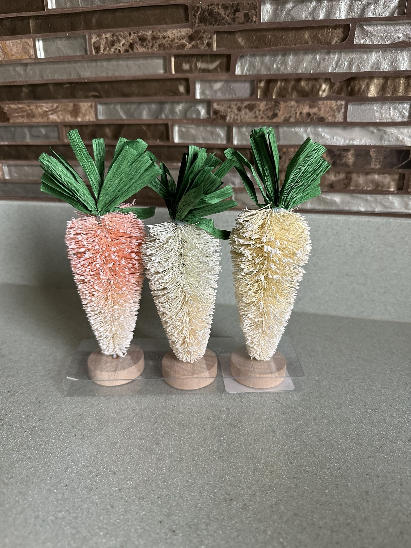 BRAND NEW BOTTLE BRUSH CARROTS $5 EACH 