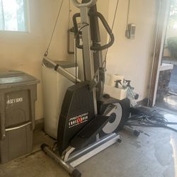 Eliptical + Lat Pulldown