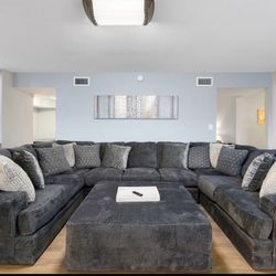 Sectional Sofa 🛋️ (BIG) 