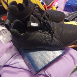 MENS Tennies SHOES.     PUMA. SIZE. 9.5