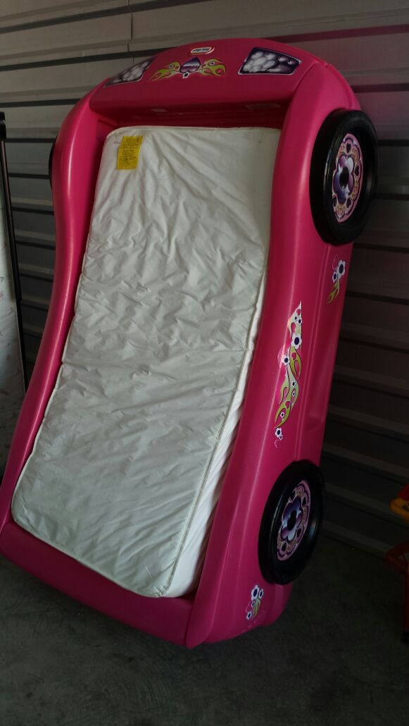 Barbie Car Bed