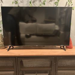 43” TCL Smart TV