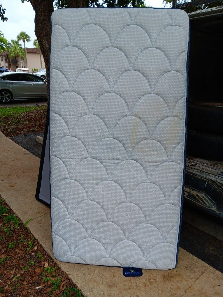 Twin Bed Goo Condition. Free